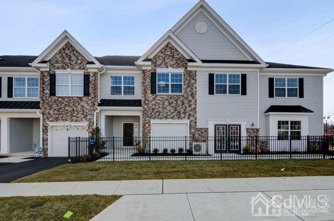 1517 Paxton Ln