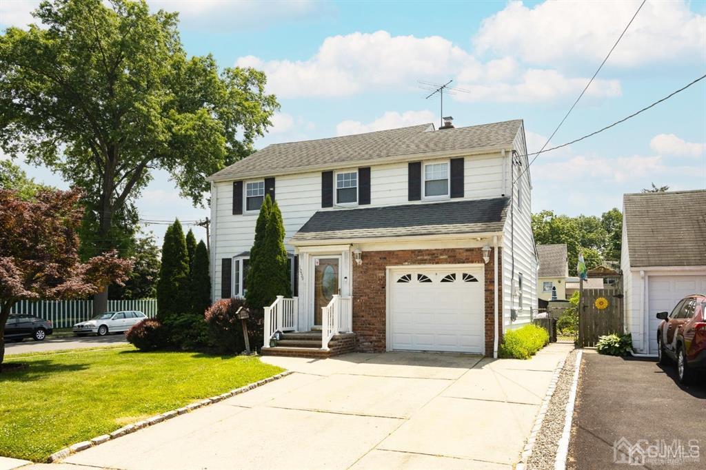 1059 Schneider Ave