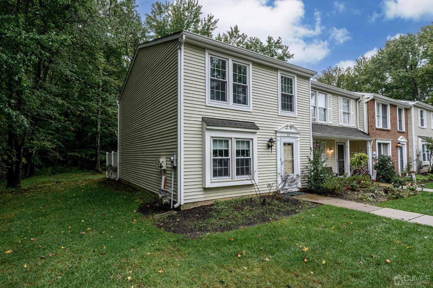 64-64 cottonwood, South Brunswick, NJ, 08852