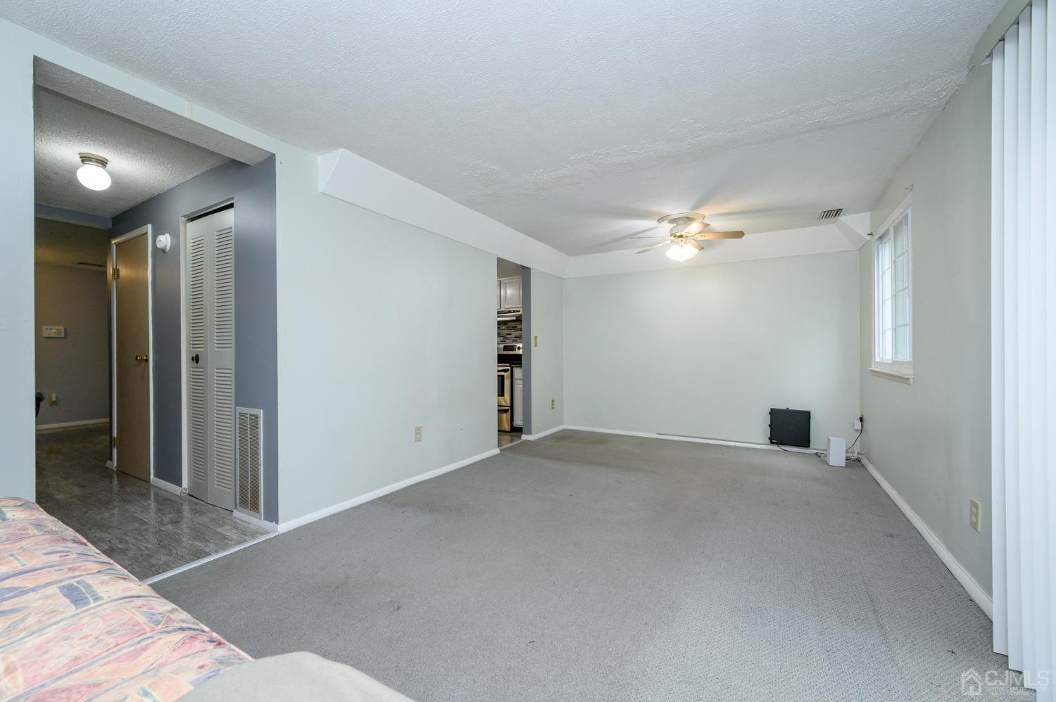 64-64 cottonwood, South Brunswick, NJ, 08852