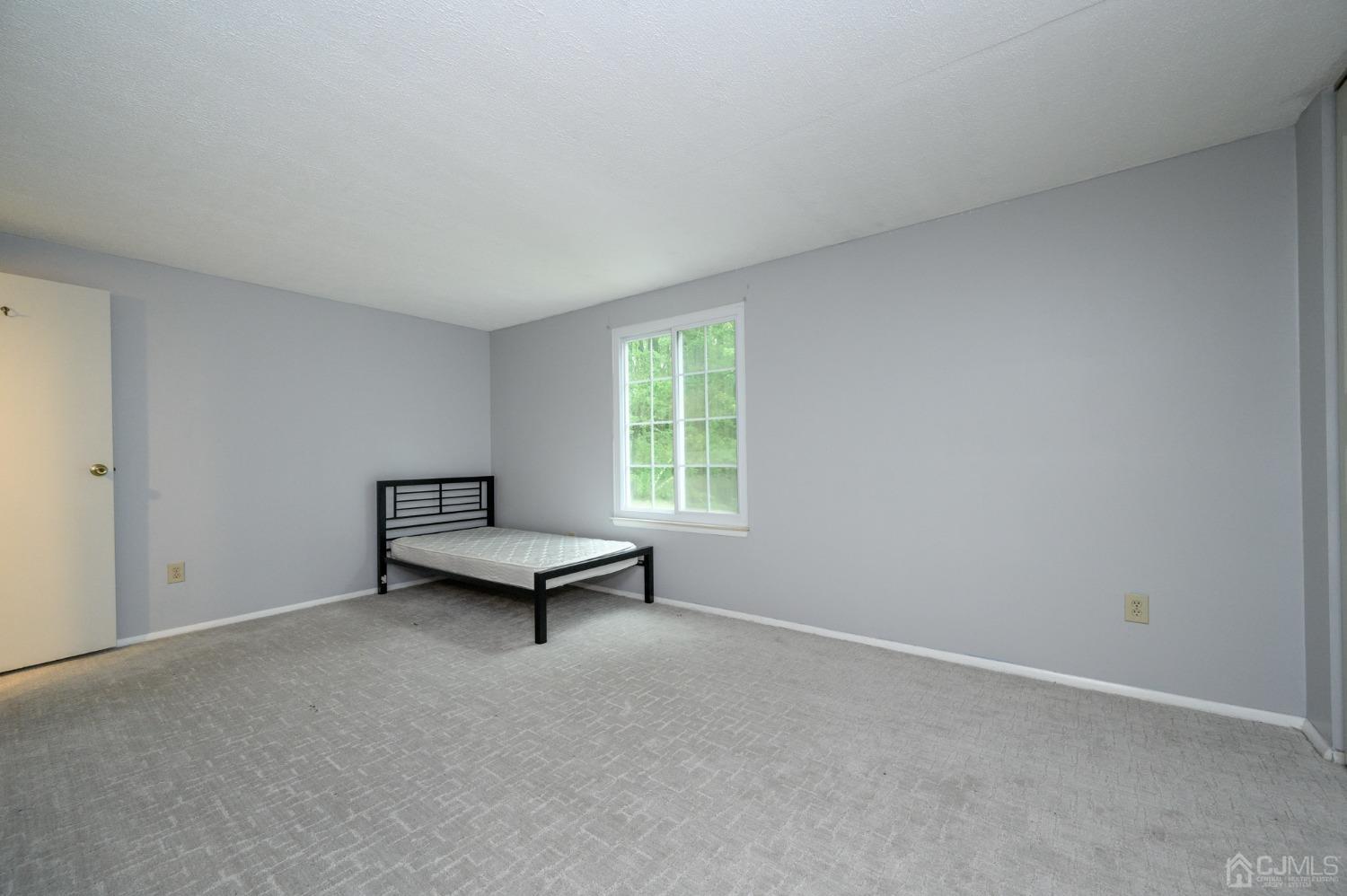 64-64 cottonwood, South Brunswick, NJ, 08852