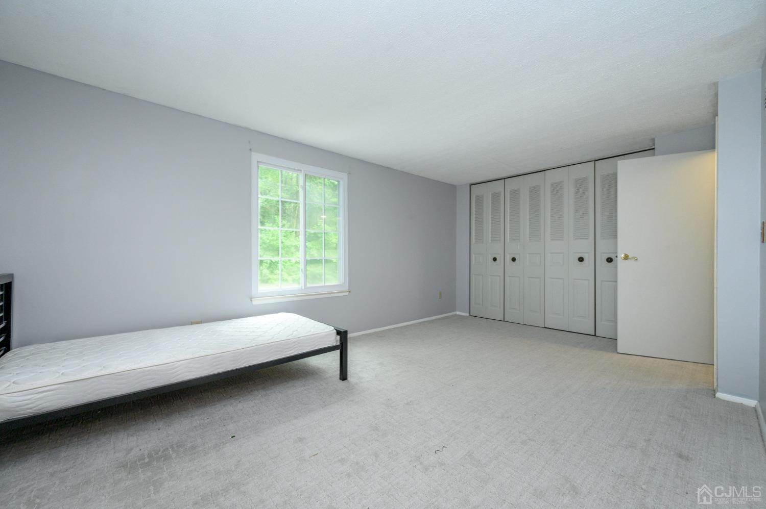 64-64 cottonwood, South Brunswick, NJ, 08852