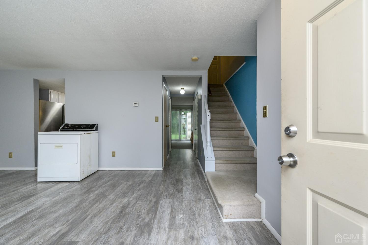 64-64 cottonwood, South Brunswick, NJ, 08852