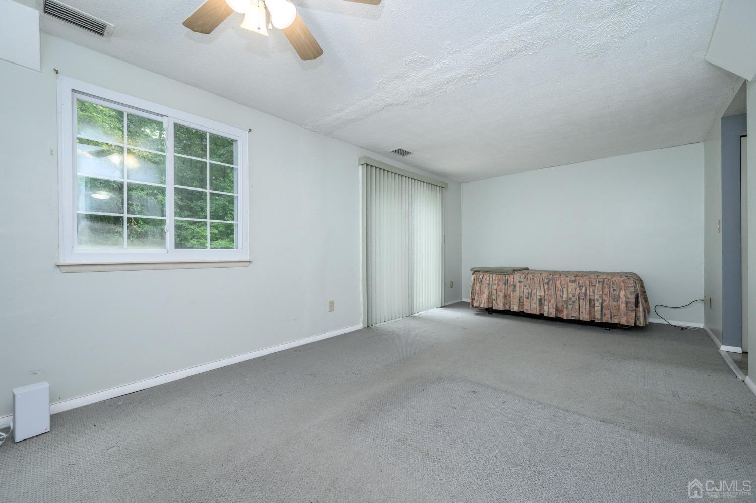 64-64 cottonwood, South Brunswick, NJ, 08852