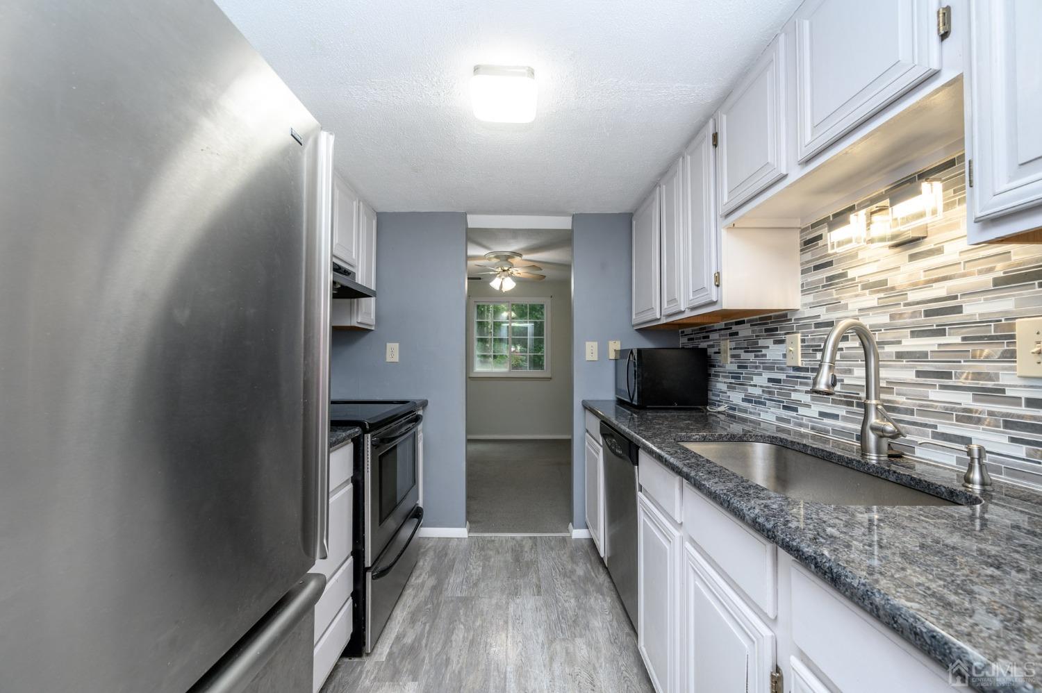 64-64 cottonwood, South Brunswick, NJ, 08852