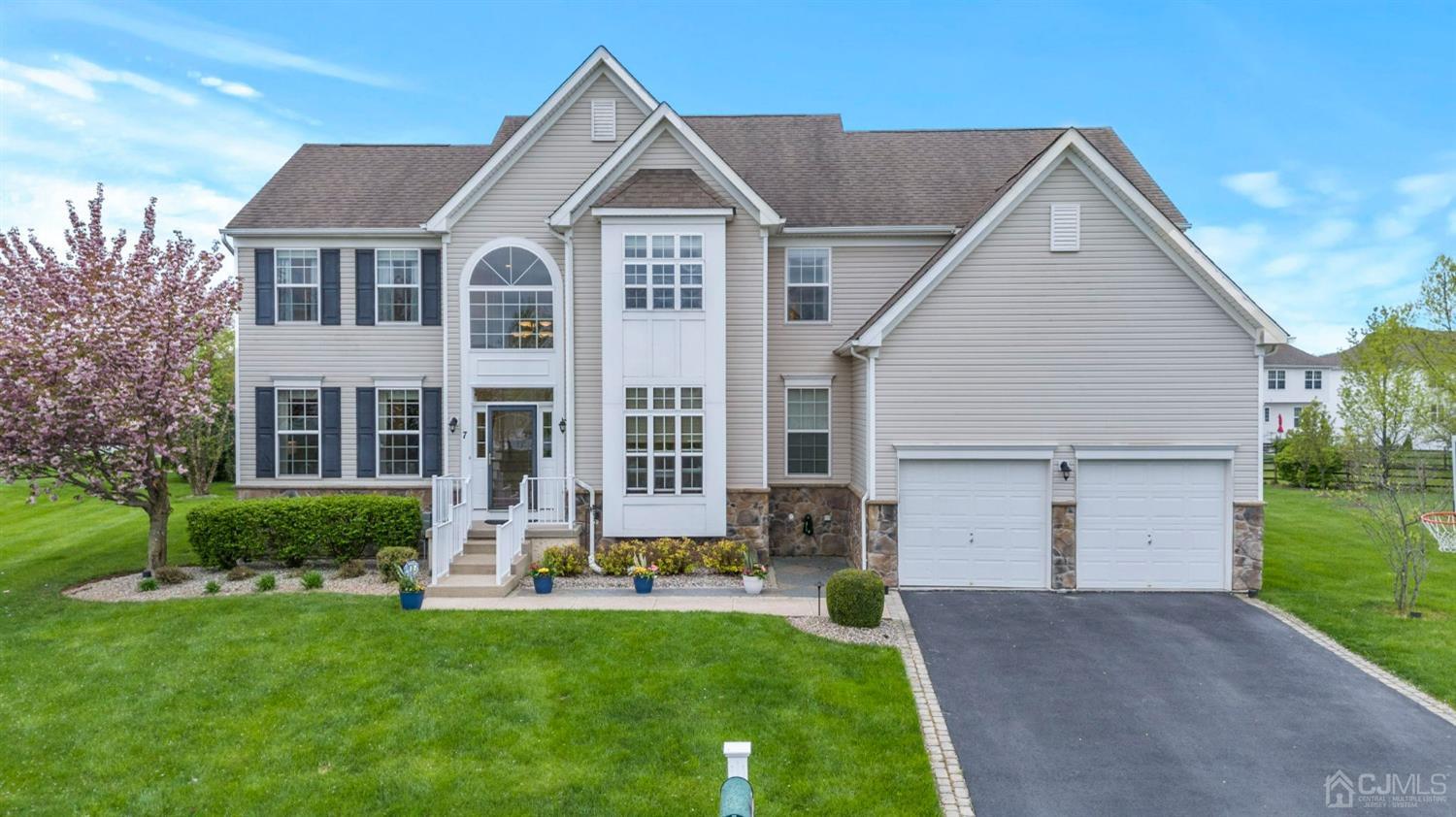 7 Lawrence Court