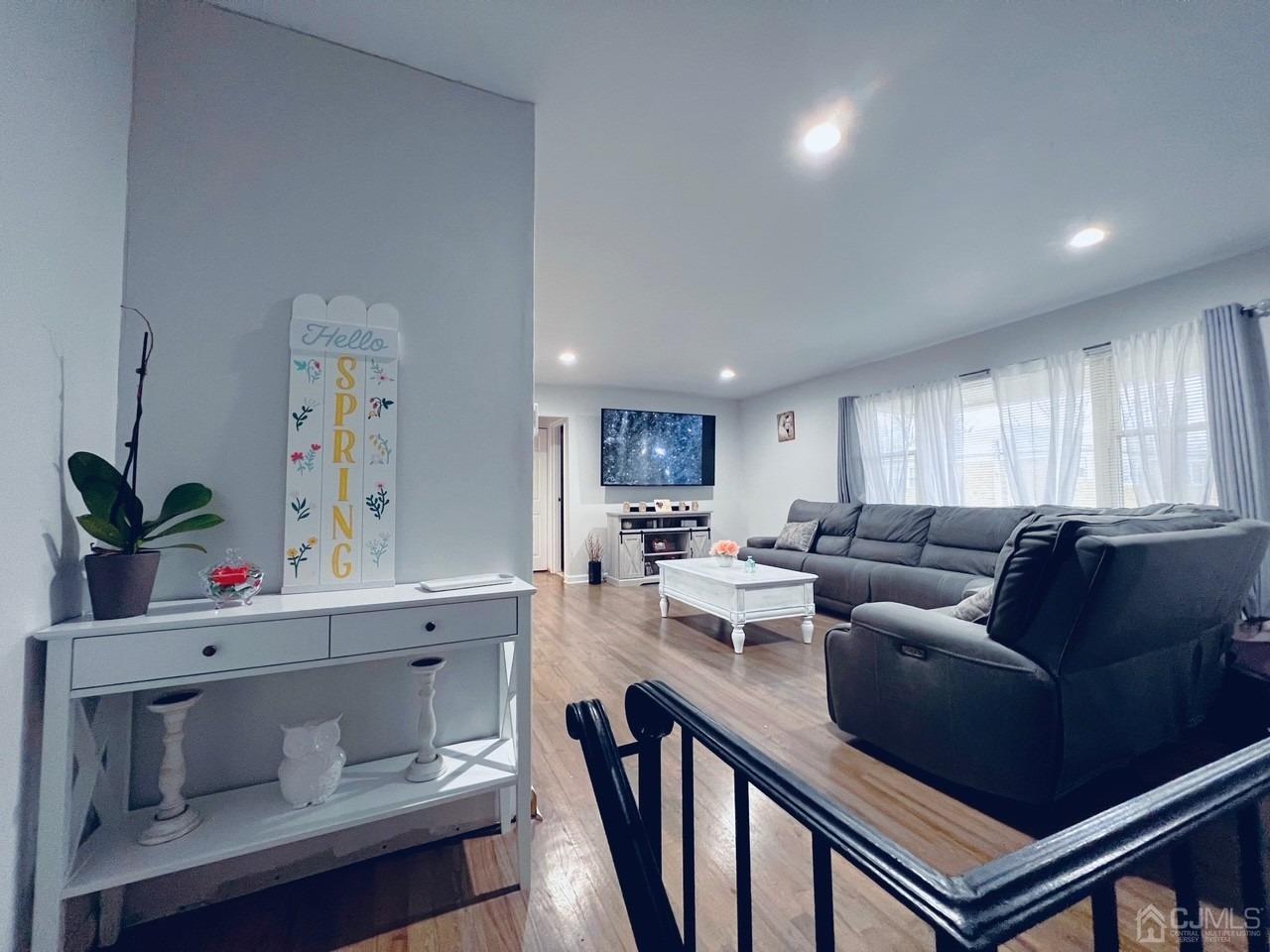 199-199 Evergreen UNIT 5B, Middlesex, NJ, 08837