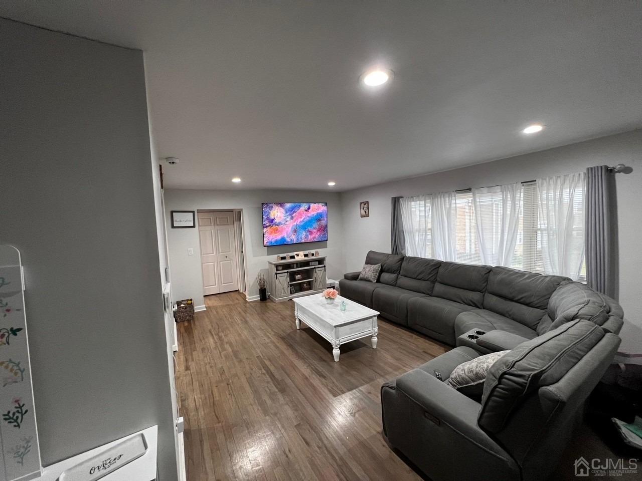 199-199 Evergreen UNIT 5B, Middlesex, NJ, 08837