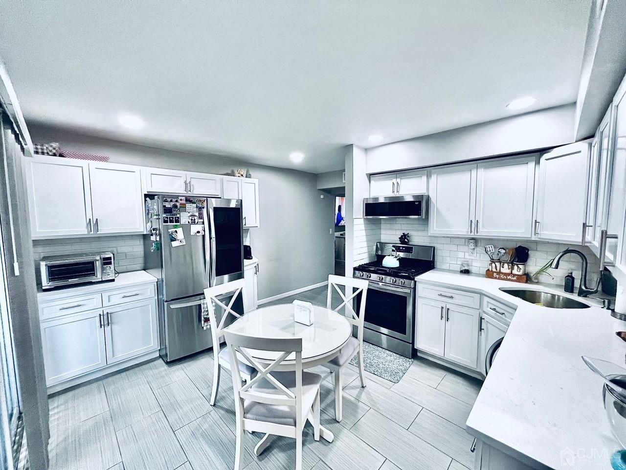 199-199 Evergreen UNIT 5B, Middlesex, NJ, 08837