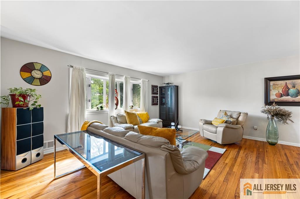 5 Nottingham Drive, East Brunswick NJ 08816 – Photo 17