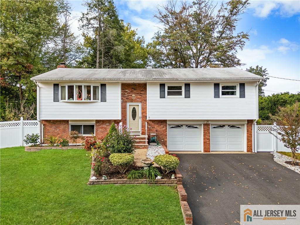 5 Nottingham Drive, East Brunswick NJ 08816 – Photo 2