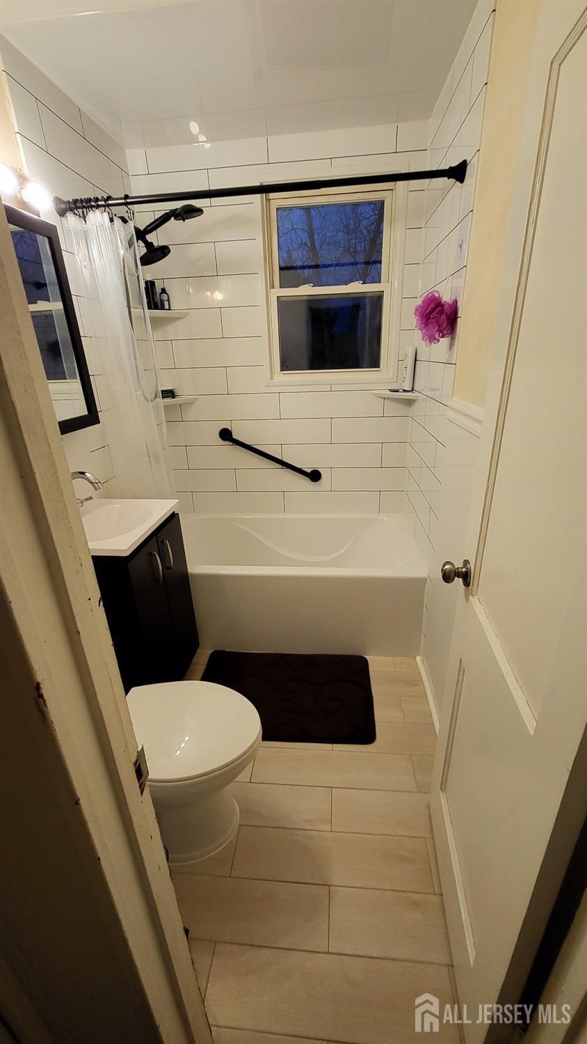 19 Belshaw, Eatontown, NJ, 07724