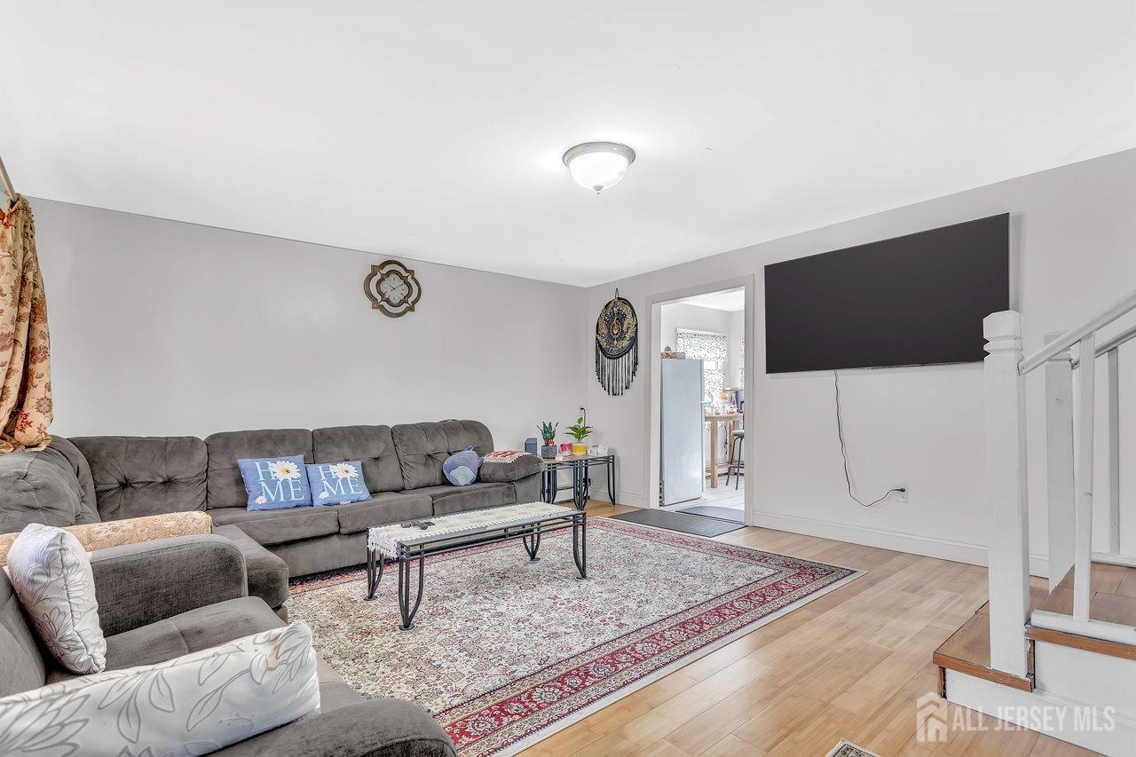 109 S Harrison, Iselin, NJ, 08830