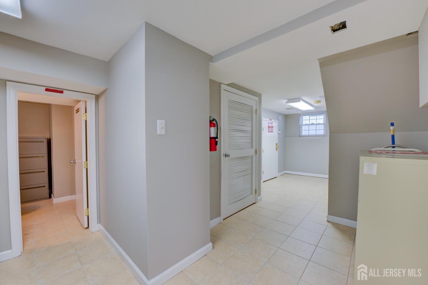 1462 roosevelt, Carteret, NJ, 07008