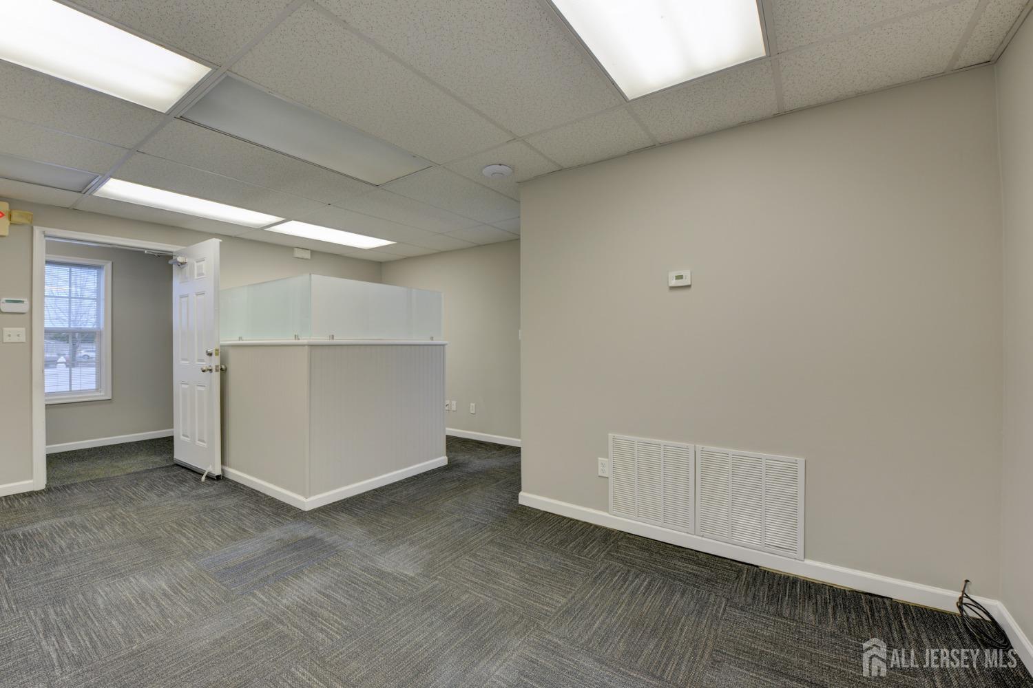 1462 roosevelt, Carteret, NJ, 07008