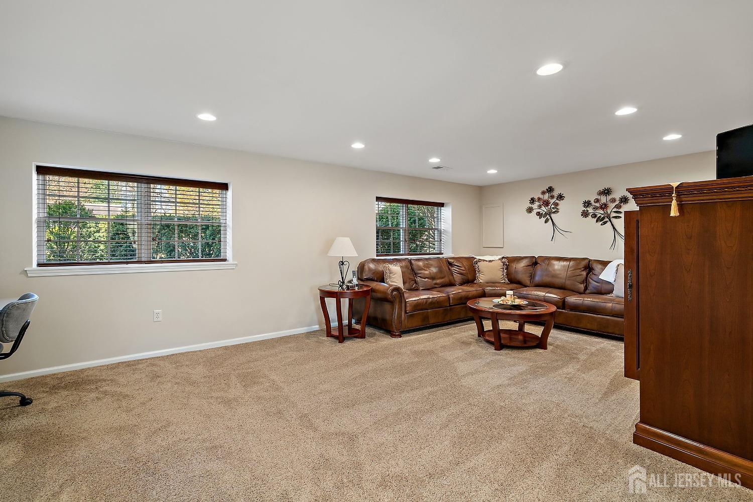 46 Hosford, Leonardo, NJ, 07737