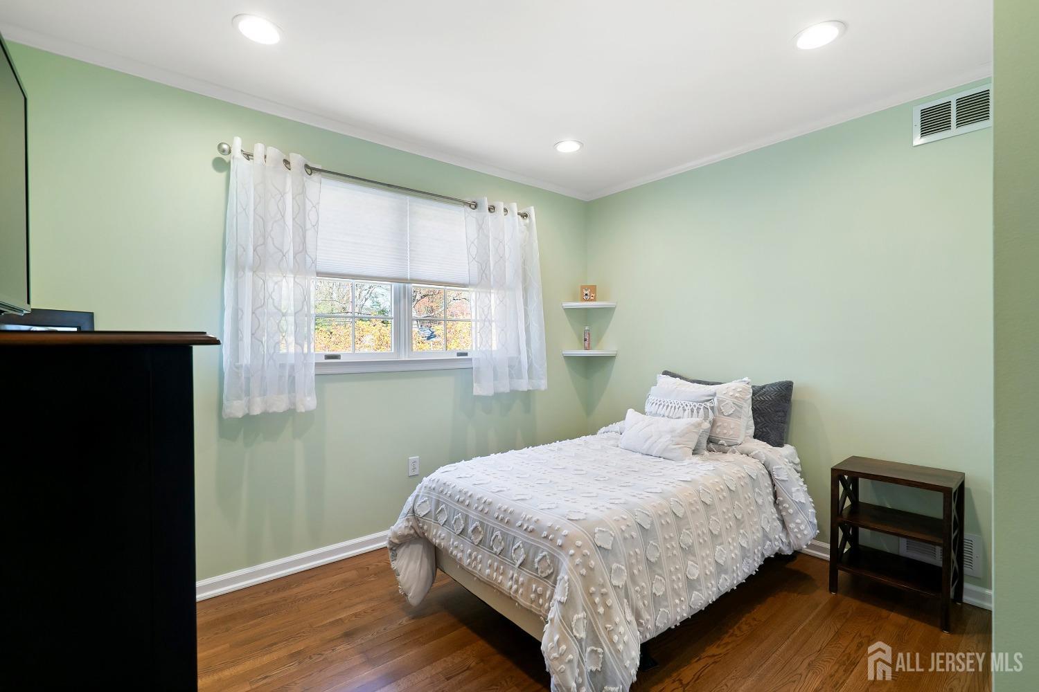 46 Hosford, Leonardo, NJ, 07737