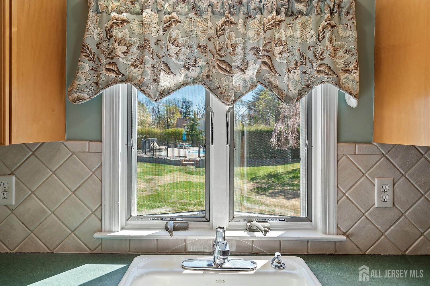 46 Hosford, Leonardo, NJ, 07737