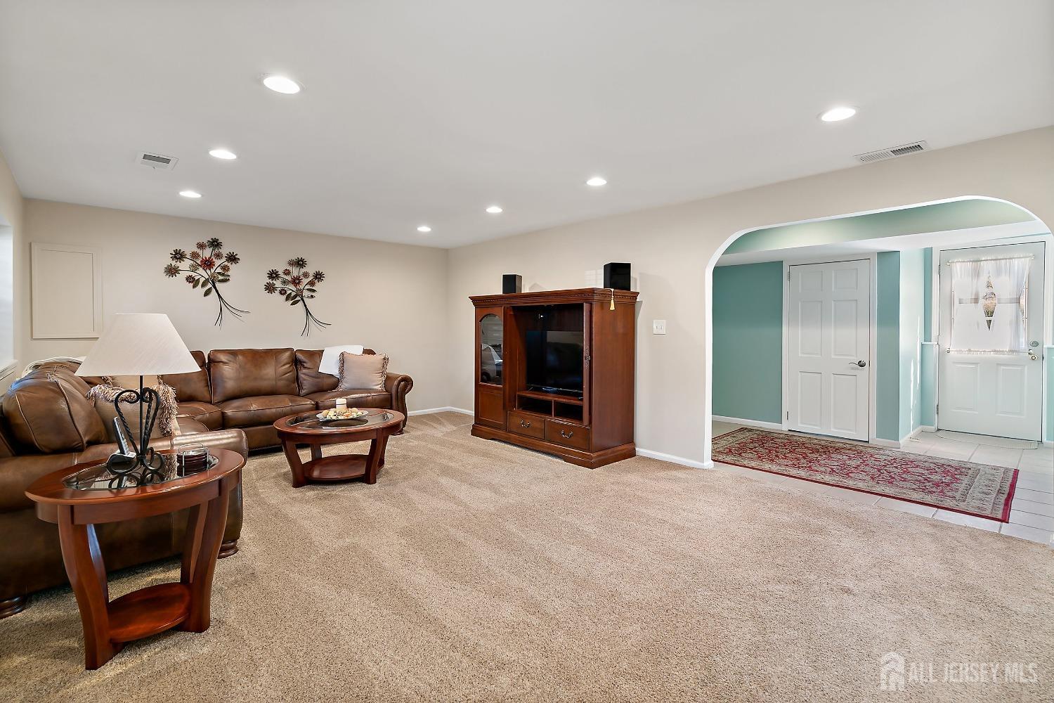 46 Hosford, Leonardo, NJ, 07737