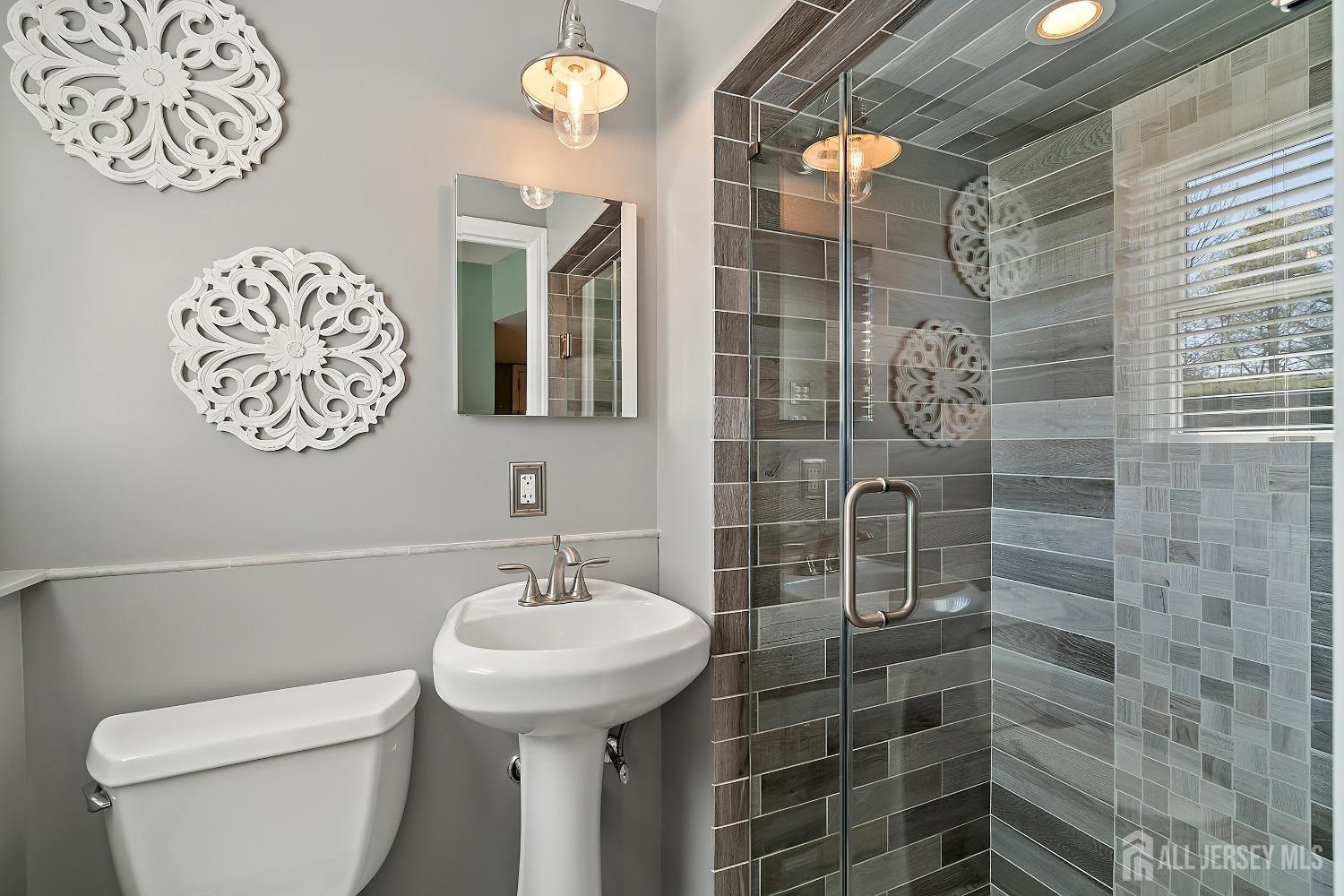 46 Hosford, Leonardo, NJ, 07737