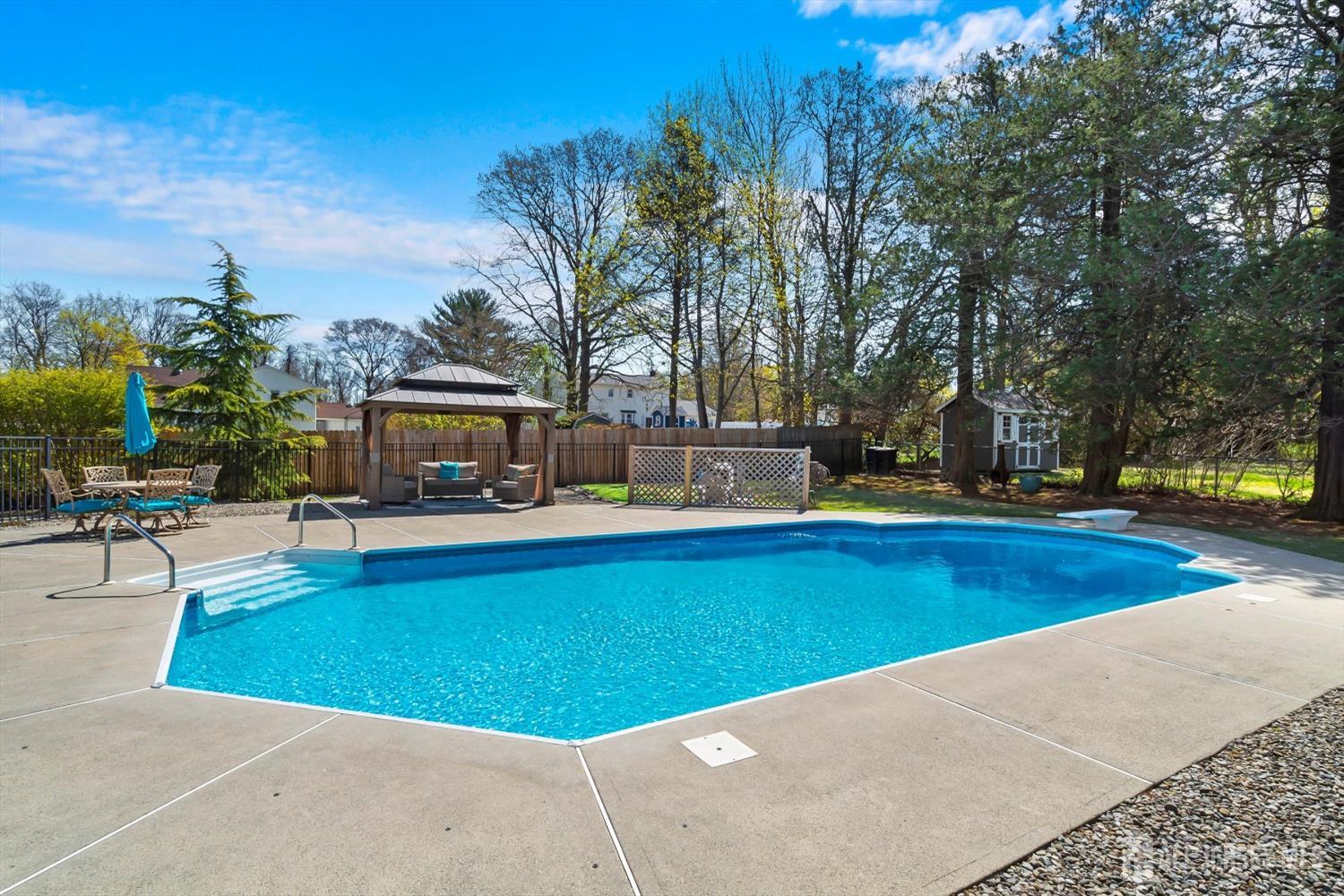 46 Hosford, Leonardo, NJ, 07737