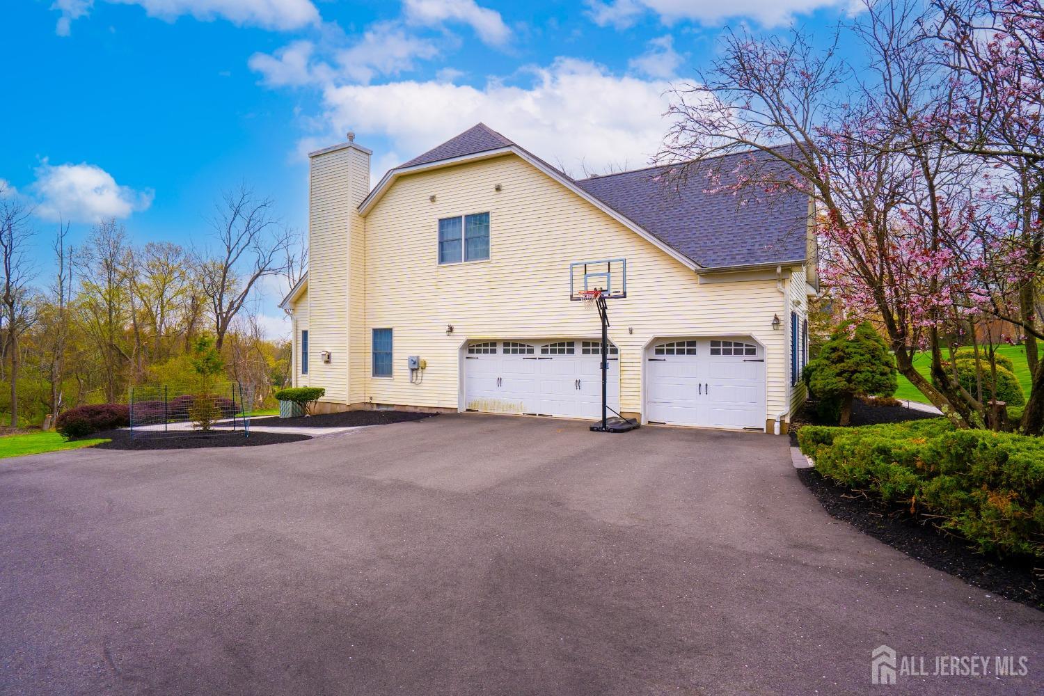 9 flory's mill Road, Raritan NJ 08822 - View 5