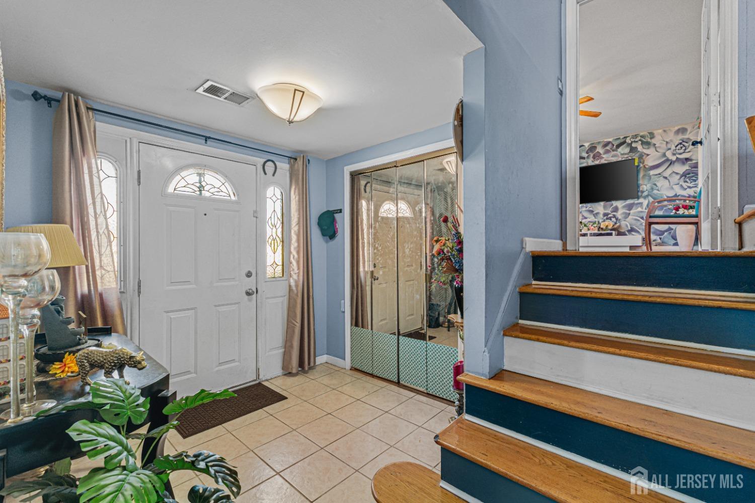 17 Sunnyside Drive, Carteret NJ 07008 - View 3