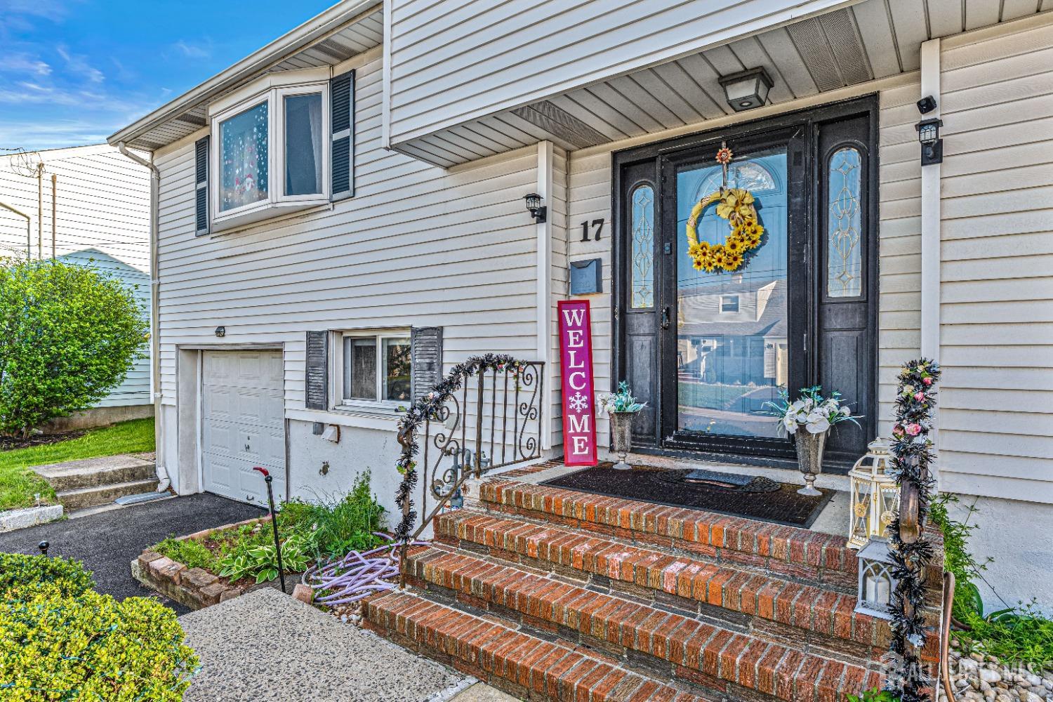 17 Sunnyside Drive, Carteret NJ 07008 - View 2