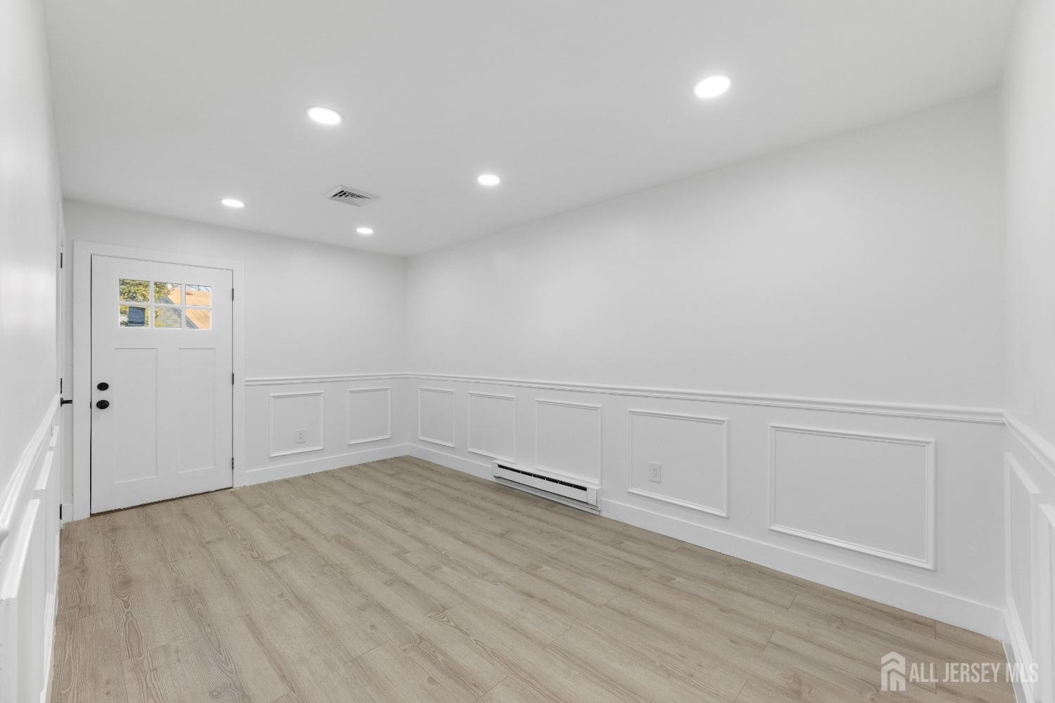 164 Cours De Clemenceau, Freehold NJ 07728 - View 4