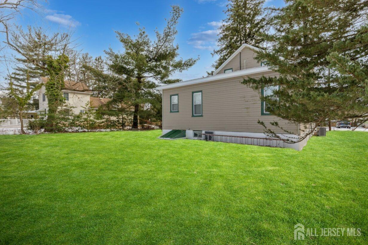 38 Brenwal Avenue, Ewing NJ 08618 - View 2