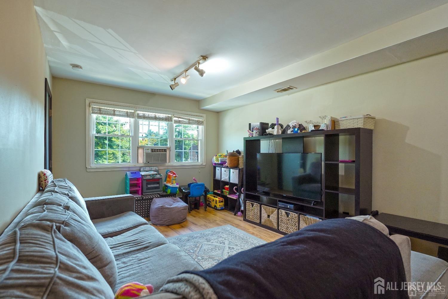 18 College Drive, Edison NJ 08817 - View 2