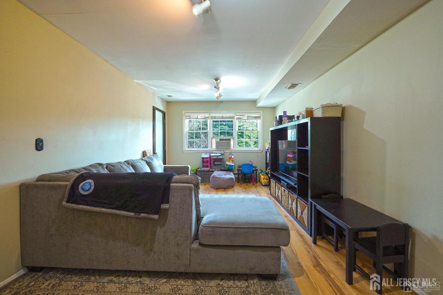 18 College Drive, Edison NJ 08817 - View 5