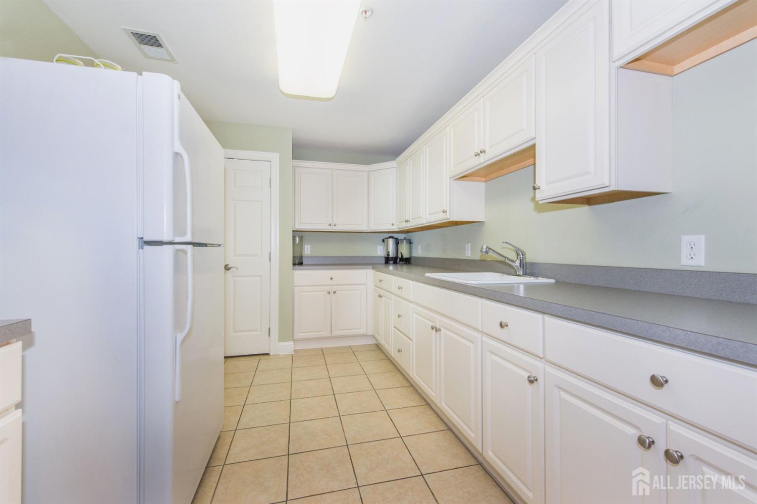 183 Liddle Avenue, Edison NJ 08837 - View 4