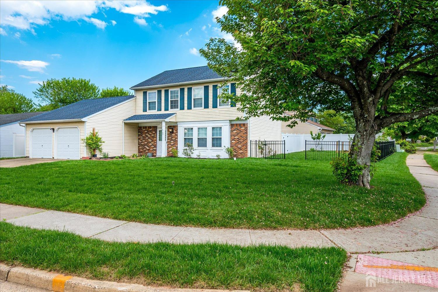 40 Azalea Drive, Edison NJ 08820 - View 3