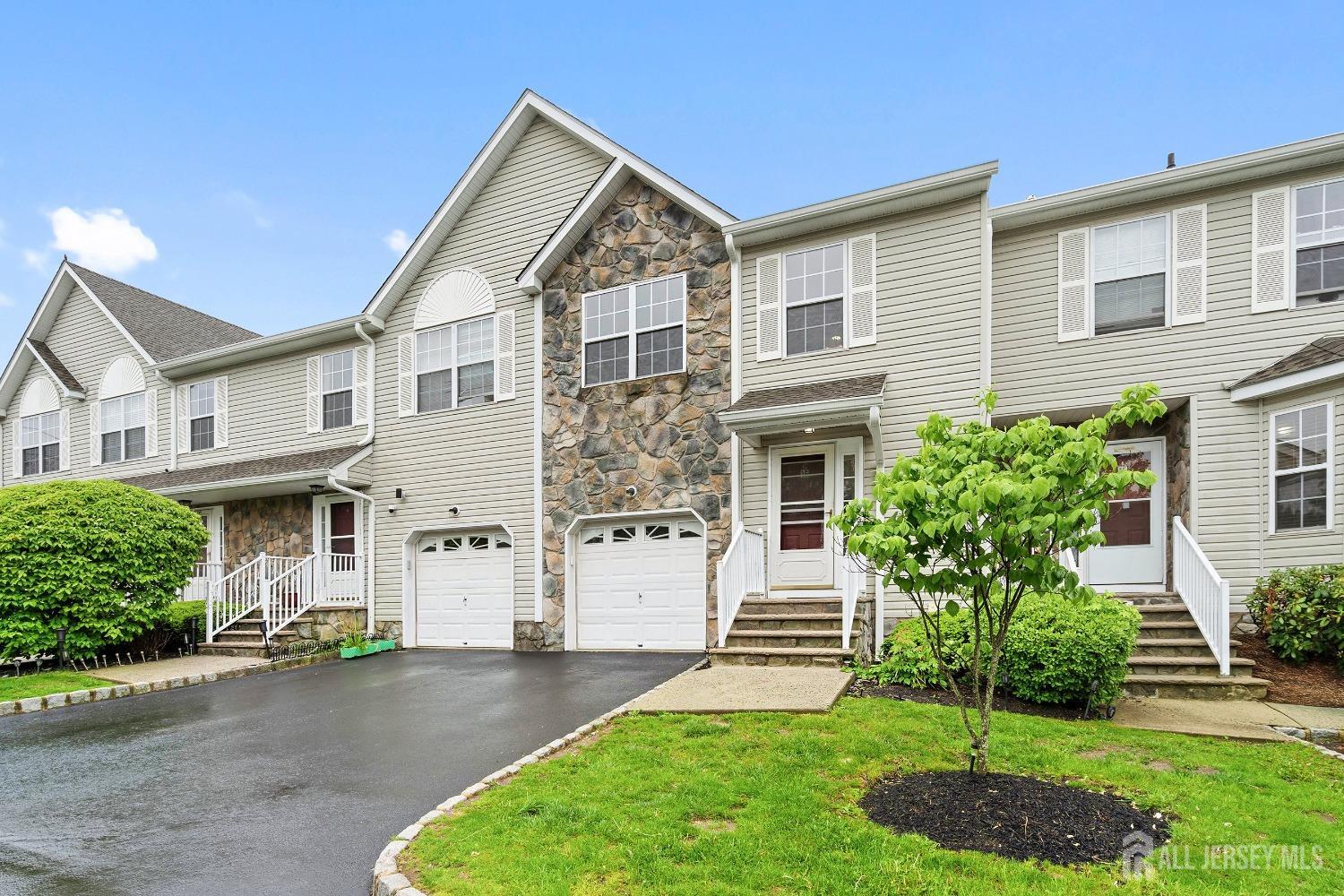 16 Ashley Court, Franklin NJ 08873 - View 2