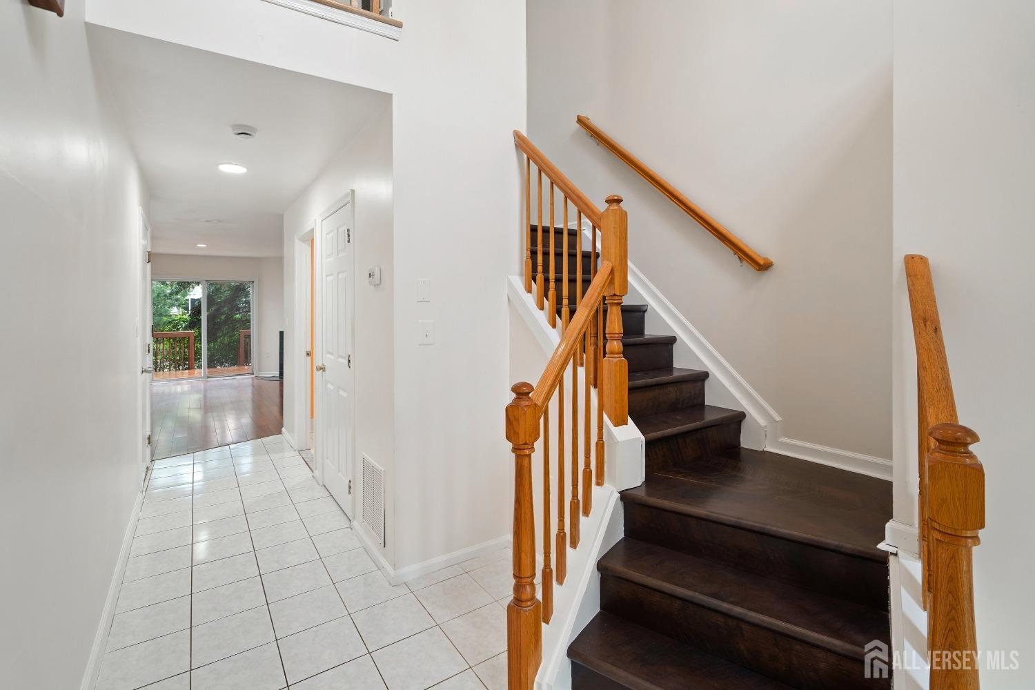 16 Ashley Court, Franklin NJ 08873 - View 4