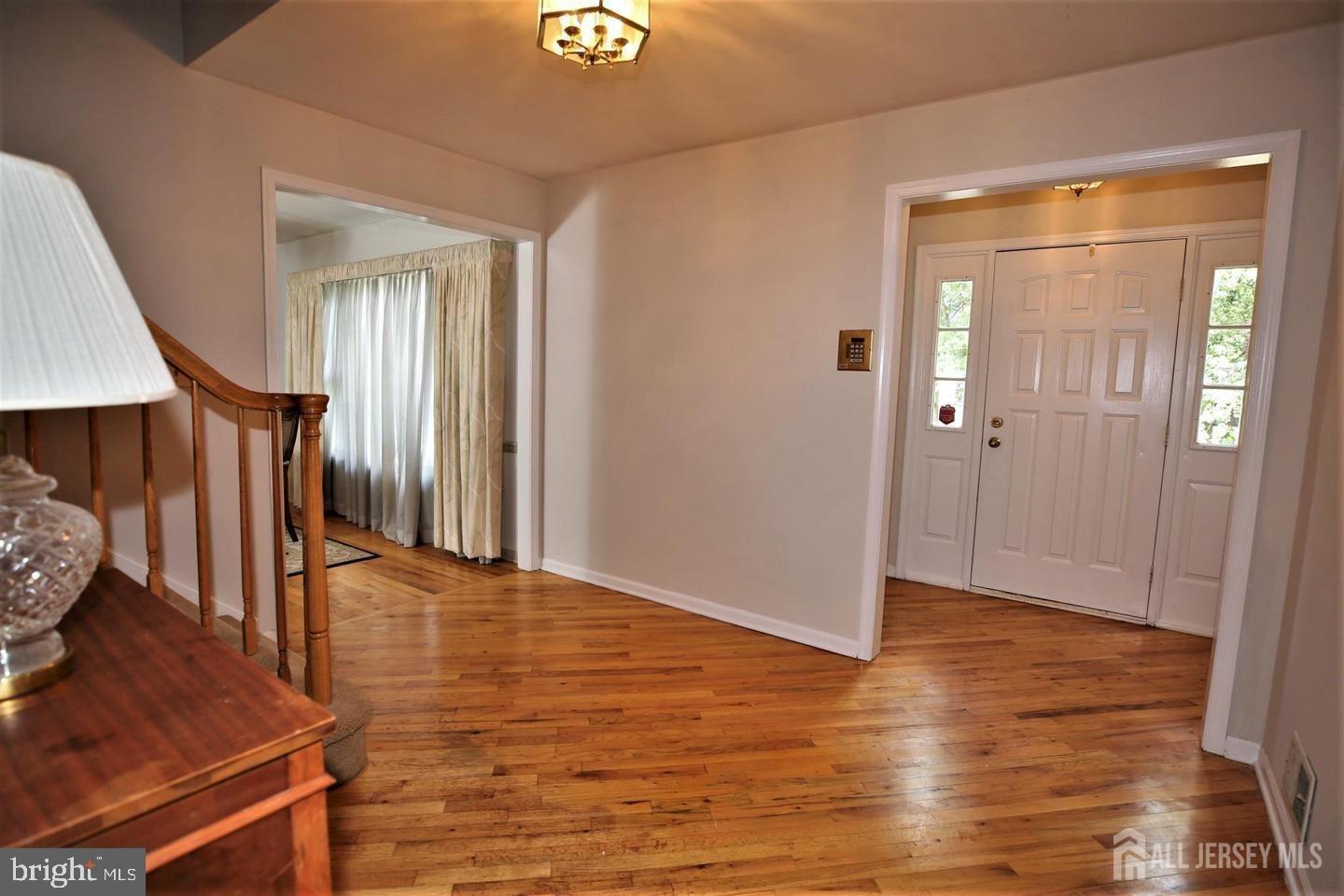 22 Woodgate Drive, South Brunswick NJ 08852 - View 3