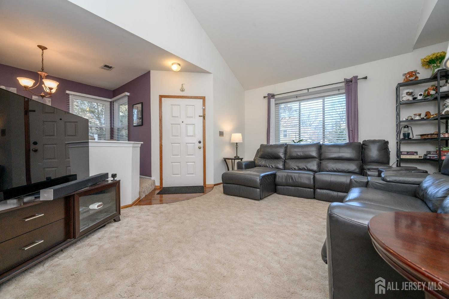 87 Driftwood Drive, Franklin NJ 08873 - View 5