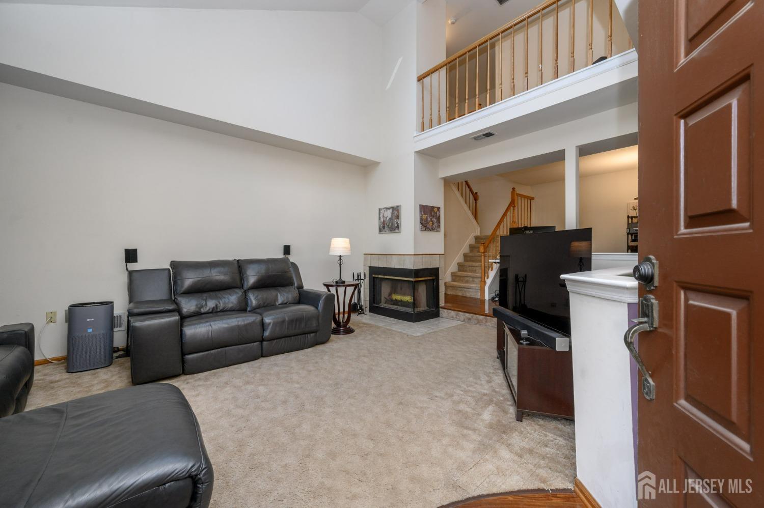 87 Driftwood Drive, Franklin NJ 08873 - View 3