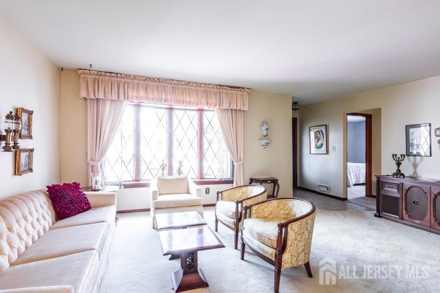 268 E Iselin Parkway, Iselin NJ 08830 - View 5