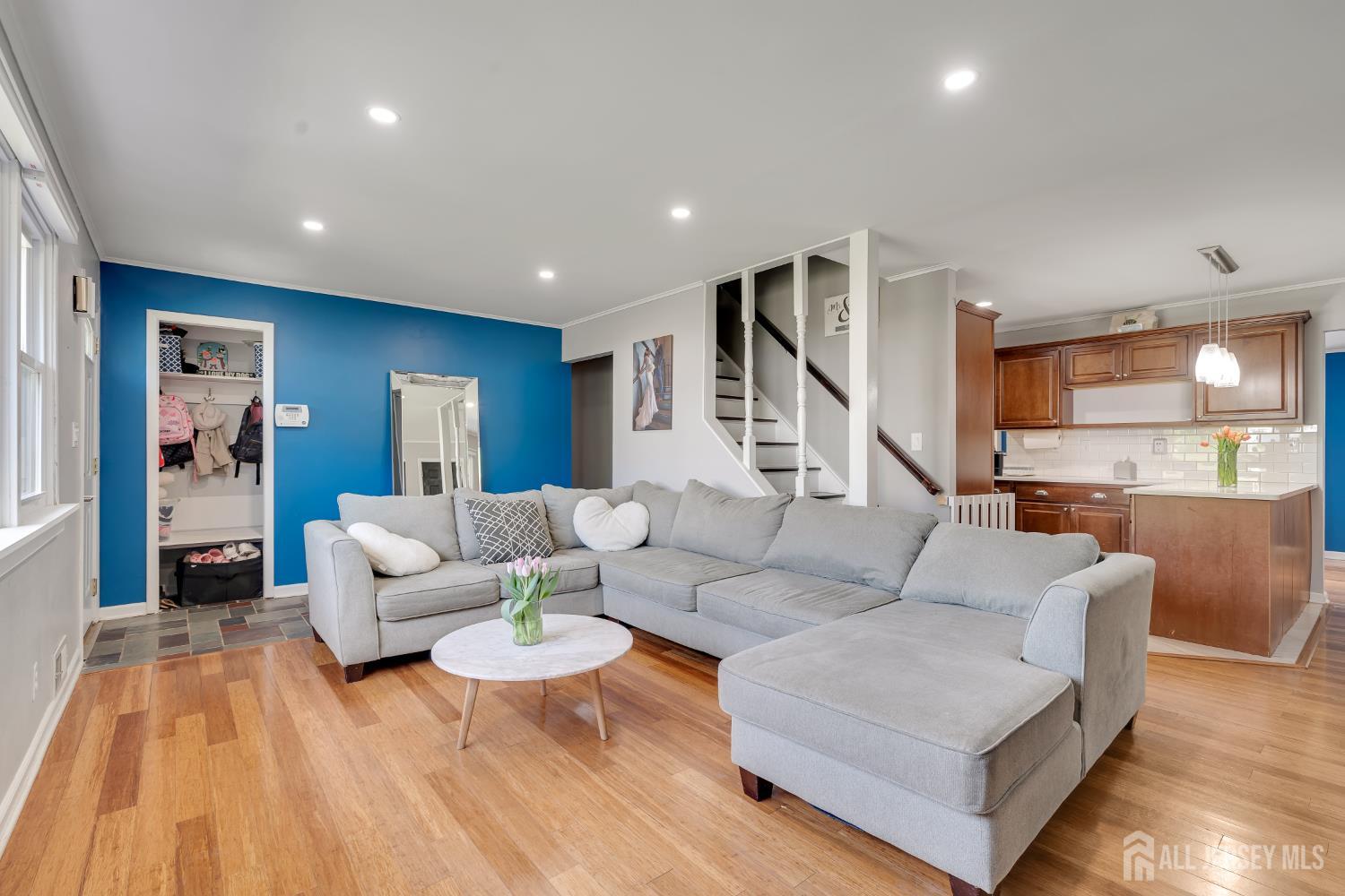 25 Lake Avenue, Colonia NJ 07067 - View 5