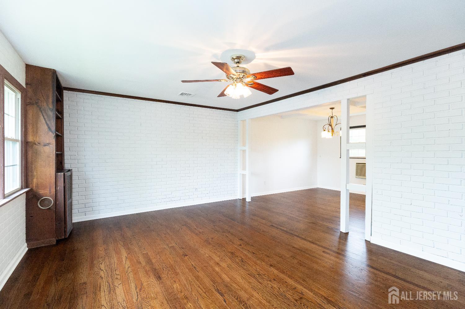 28 Beechwood Avenue, Edison NJ 08837 - View 5