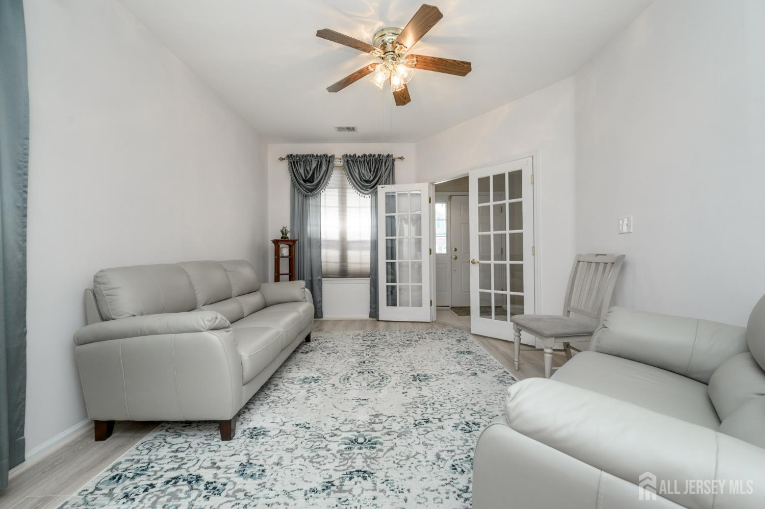 55 Park Knoll Drive, East Brunswick NJ 08816 - View 5