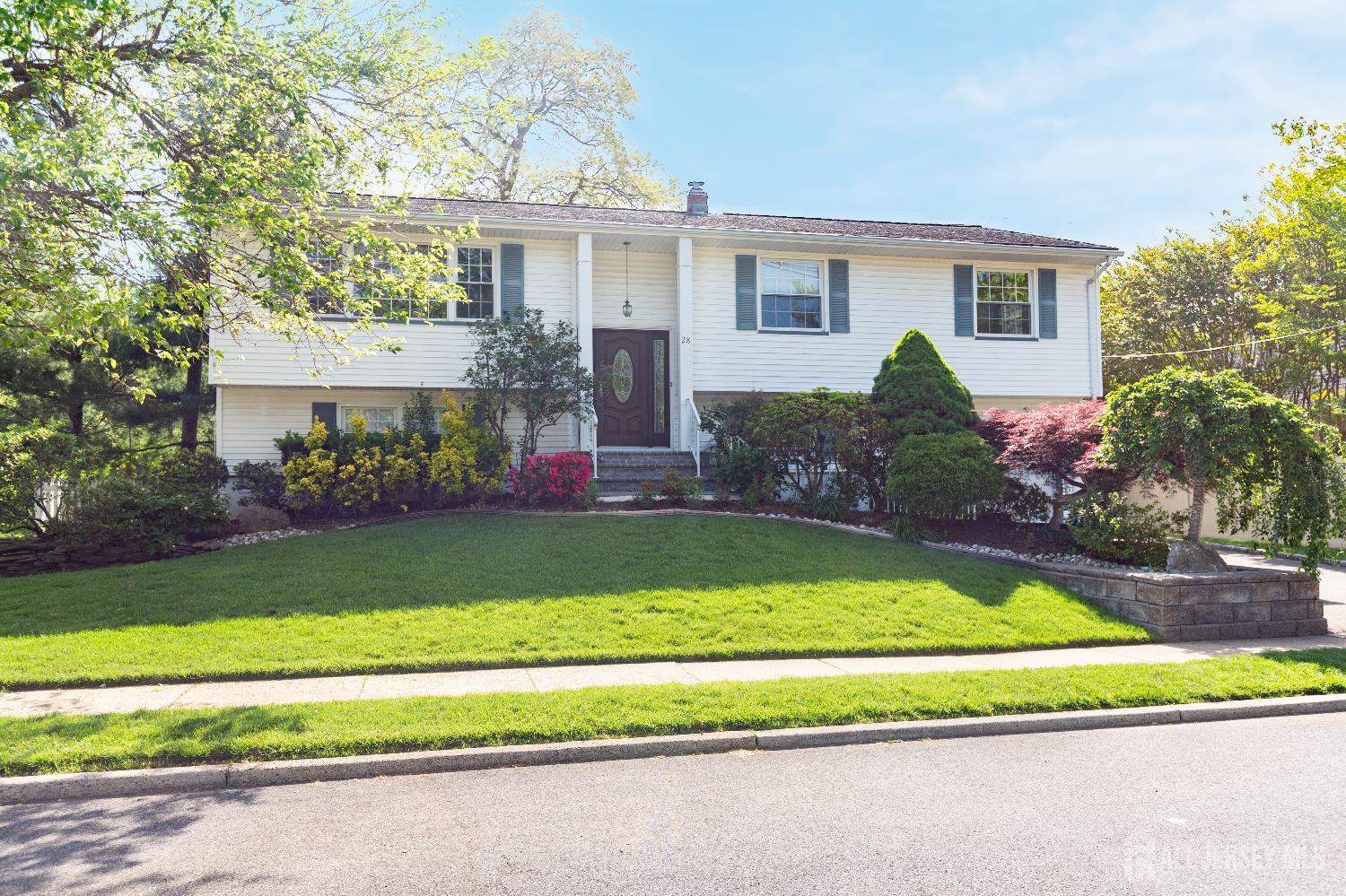 28 Beechwood Avenue, Edison NJ 08837 - View 2