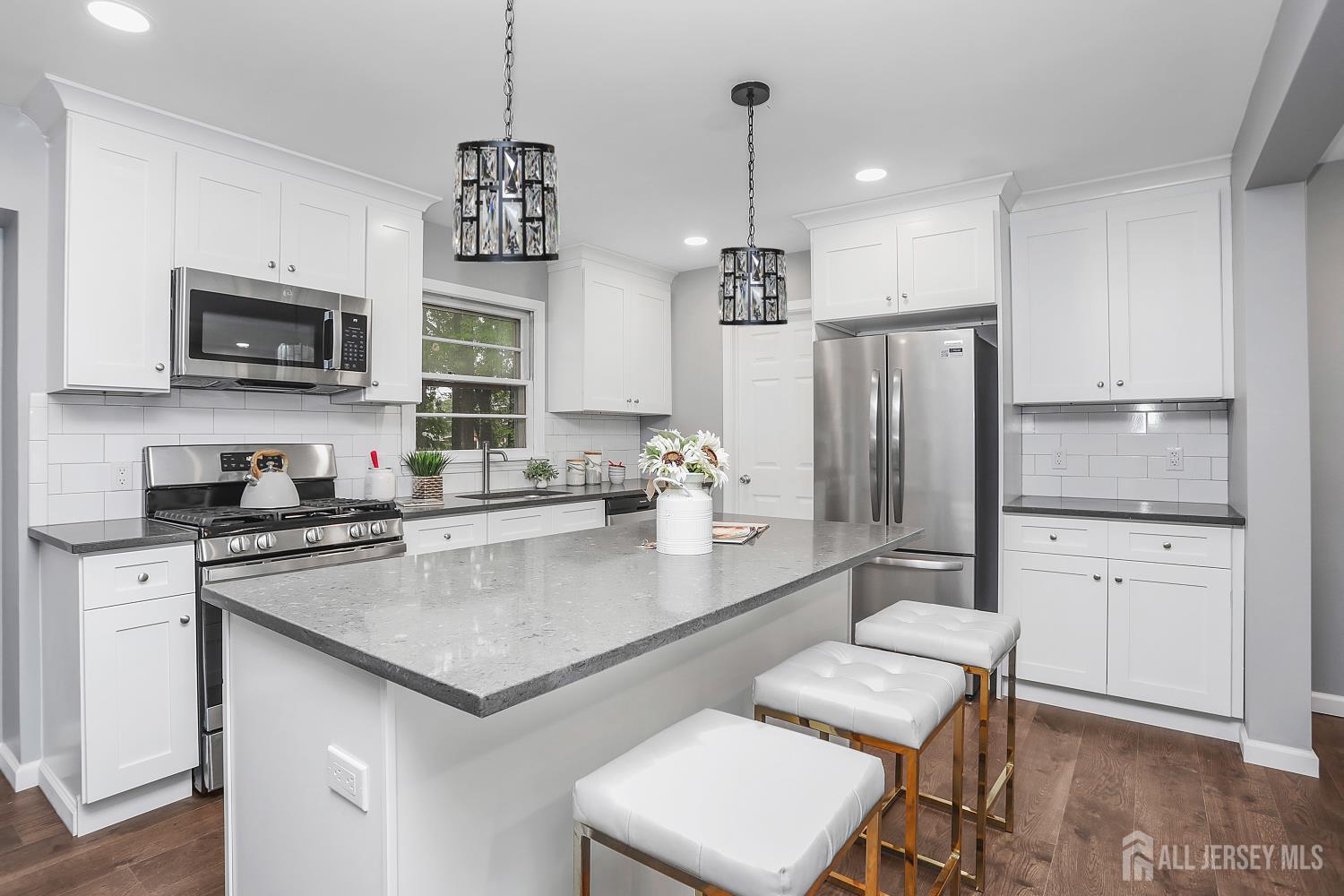 25 Hillside Avenue, South Brunswick NJ 08852 - View 2