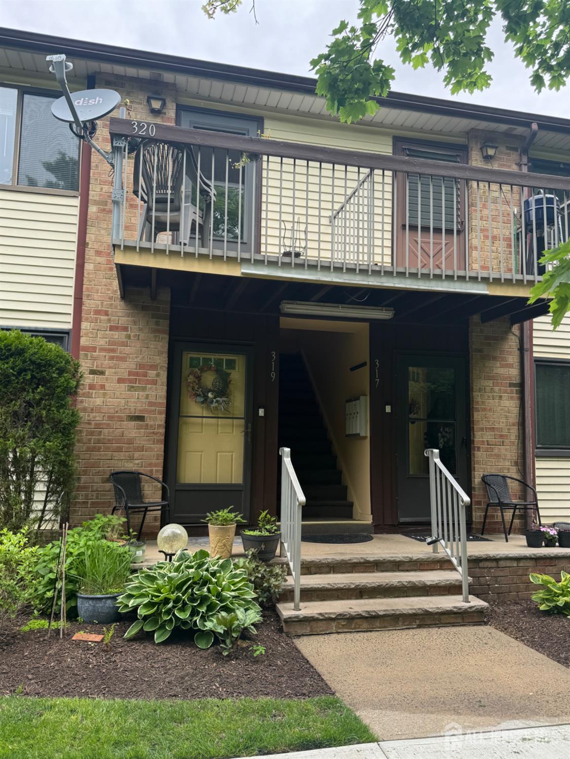 320 Cricket Lane, Woodbridge Proper NJ 07095 - View 2