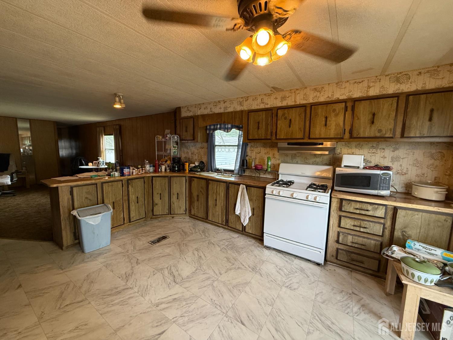 1 Deer Brook Boulevard, North Brunswick NJ 08902 - View 4