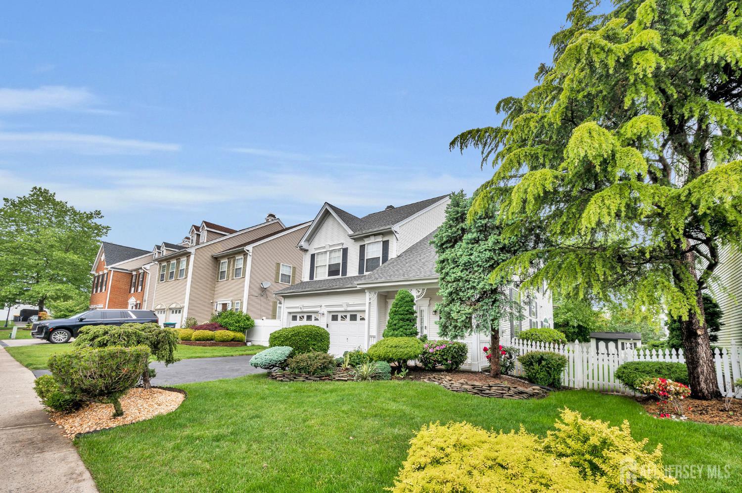 8 Raleigh Way, Franklin NJ 08823 - View 3