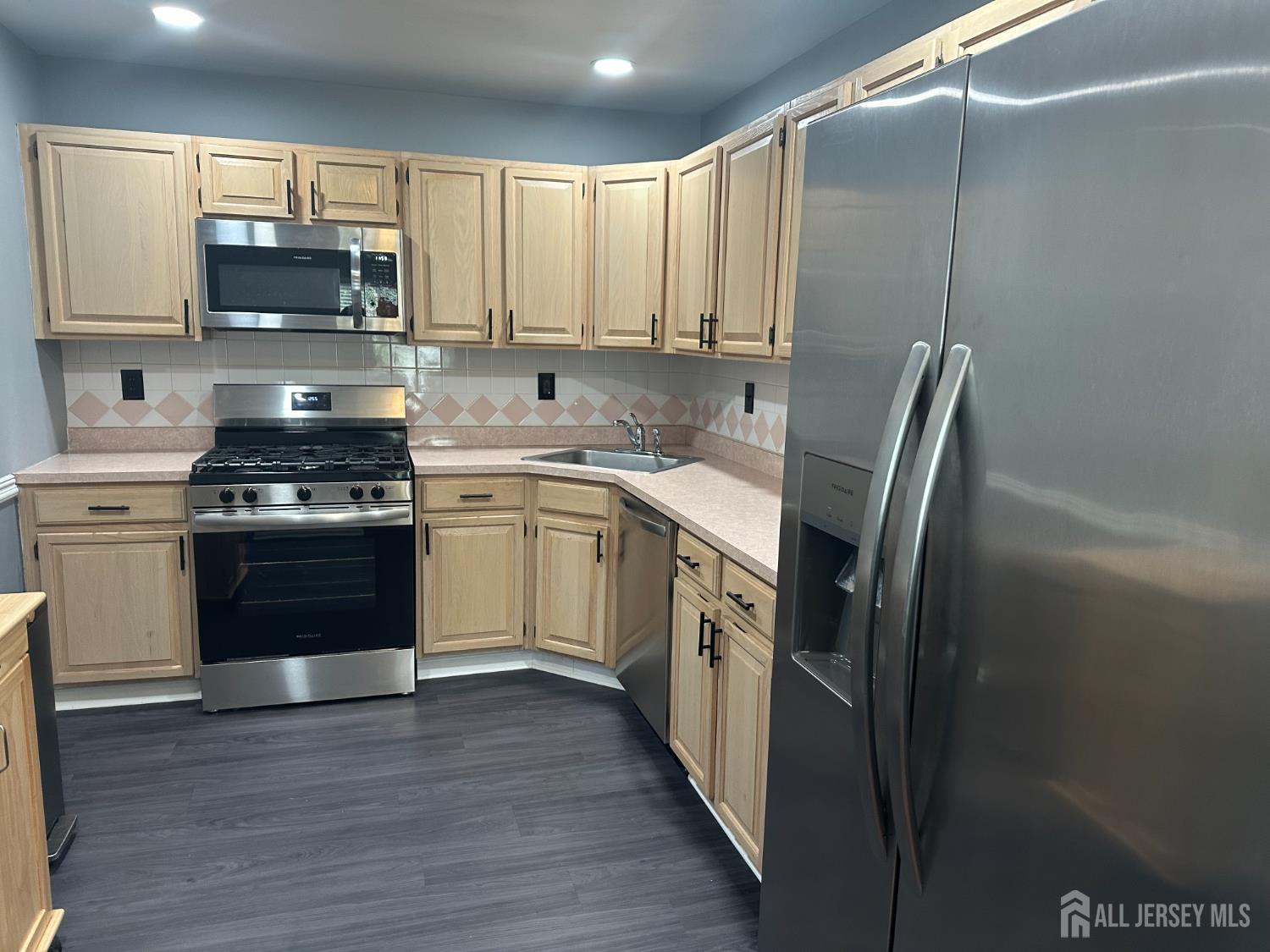 8 Bristol Drive, North Brunswick NJ 08902 - View 2