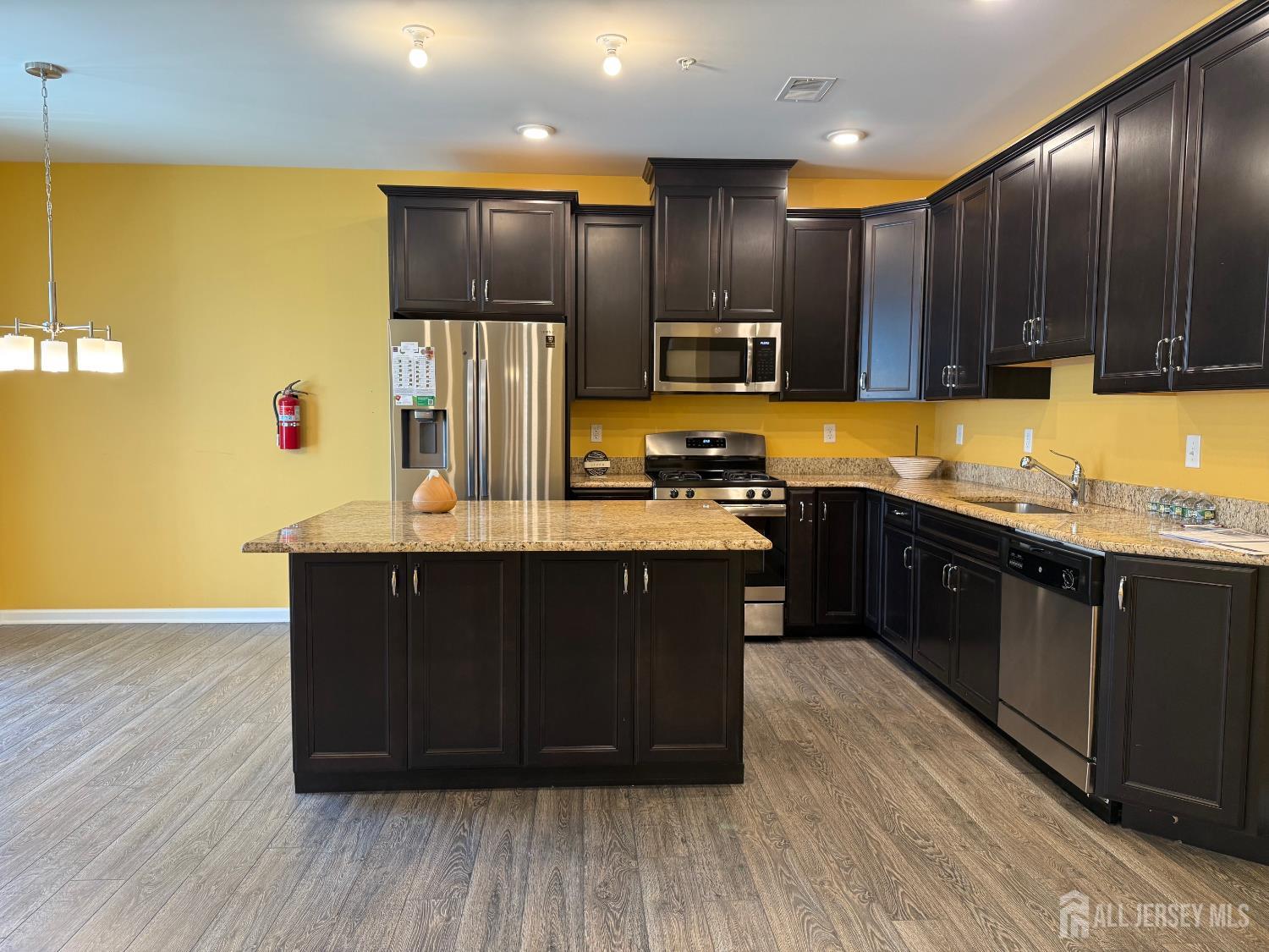 307 Dickson Court, Highland Park NJ 08904 - View 4